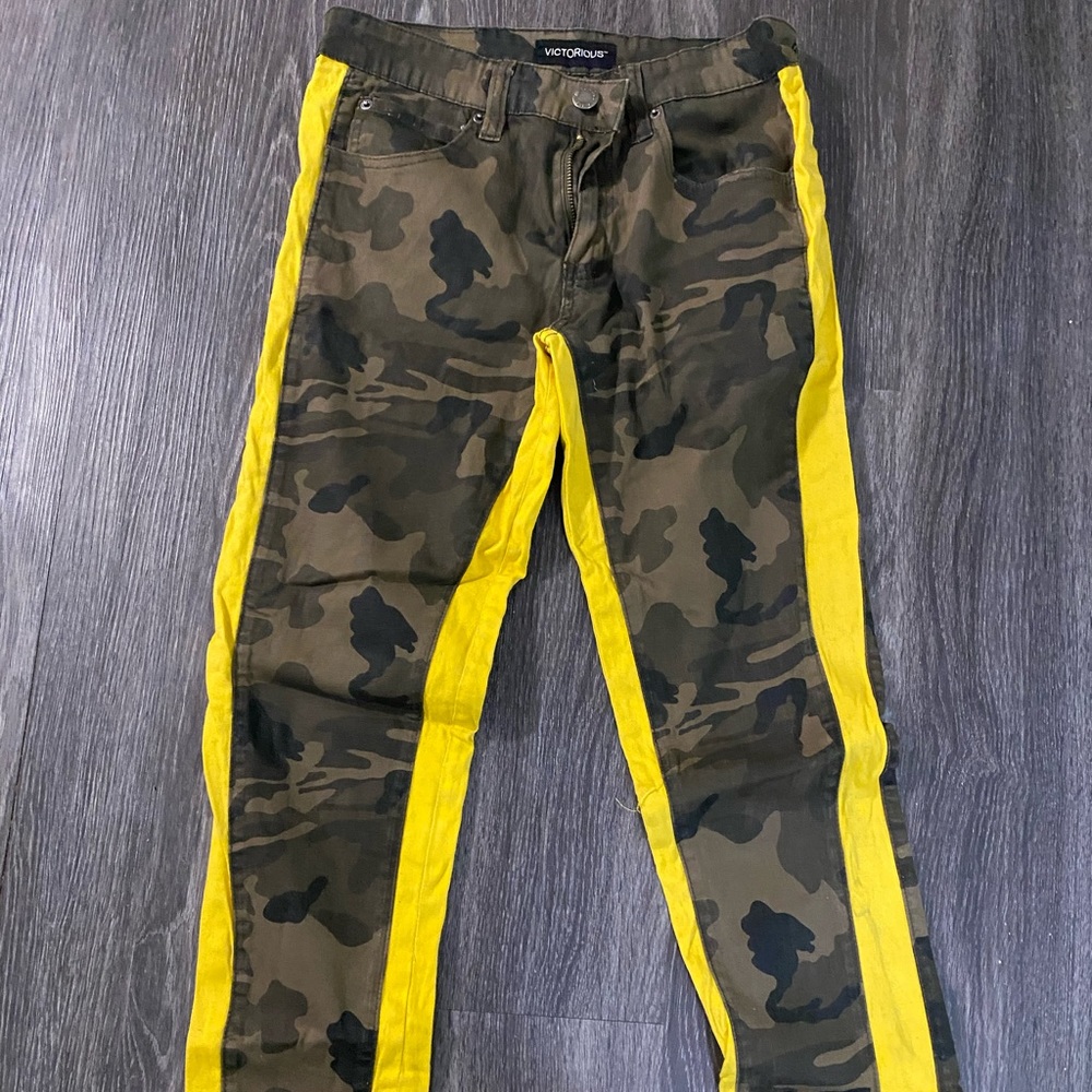 Army fatigue pants with hell strip
